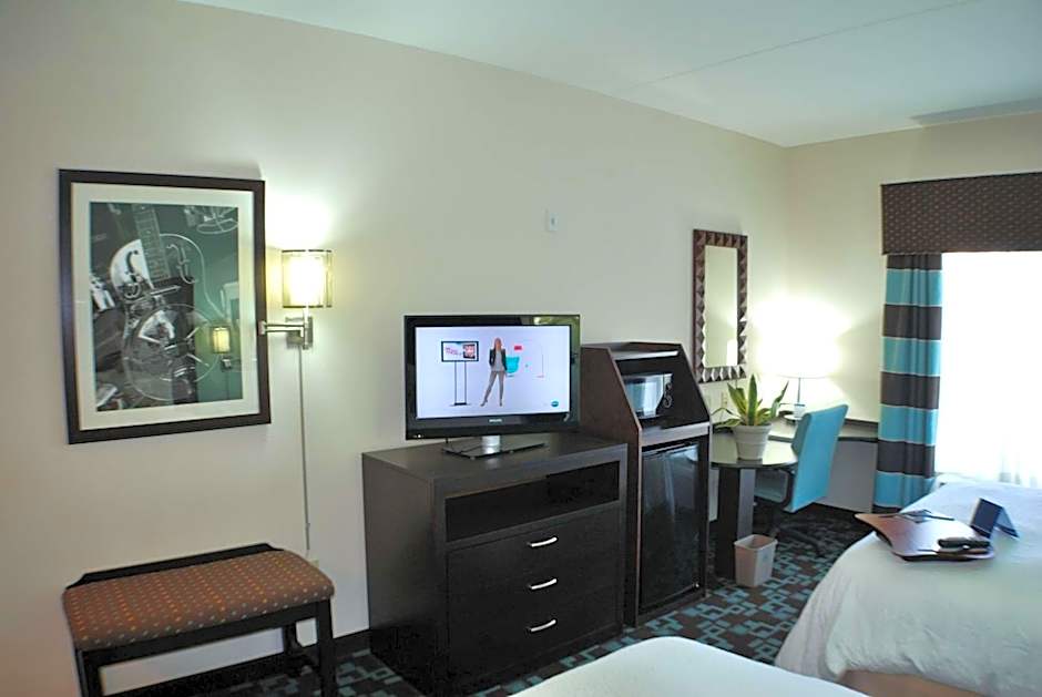 Hampton Inn By Hilton And Suites Nashville At Opryland