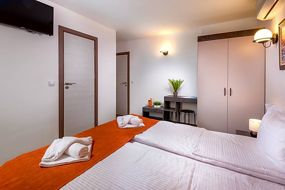 Panorama Blue Family Hotel and Free parking