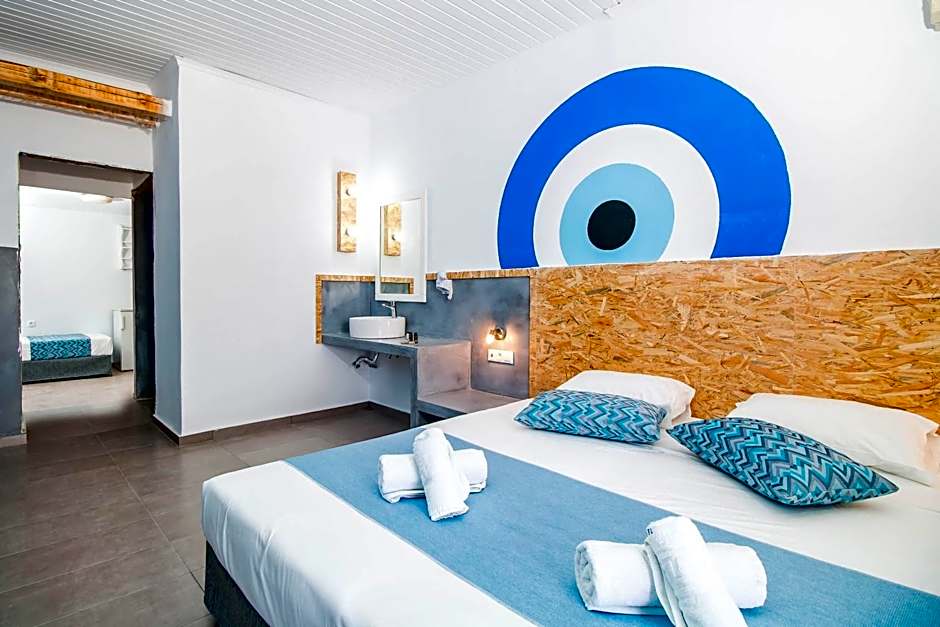 Tinas Plus Hotel