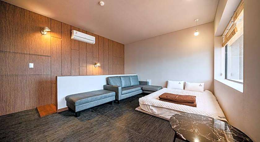 Louis Boutique Hotel