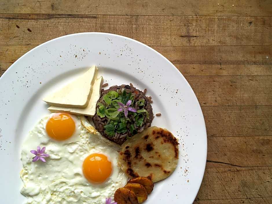 Alta Las Palomas Hotel