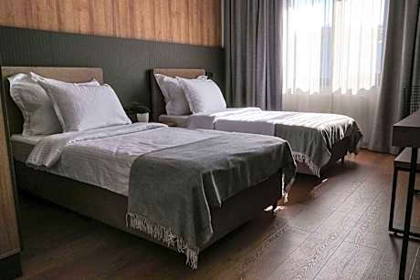 Family Suite with One Double and Two Single Beds - Non-Smoking