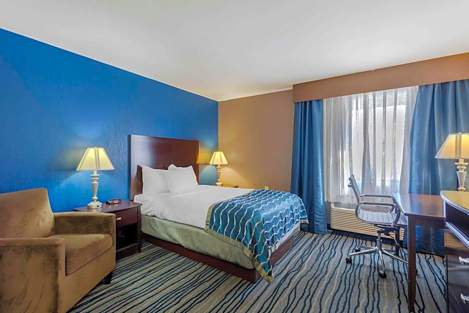 Comfort Inn & Suites