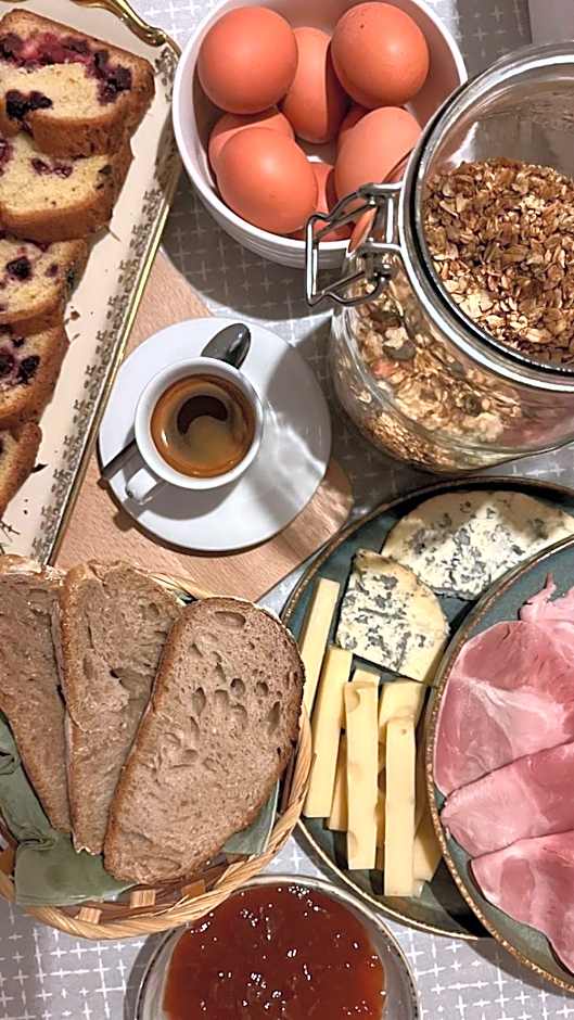 Logis Hôtel La Cascade - Lyon Nord