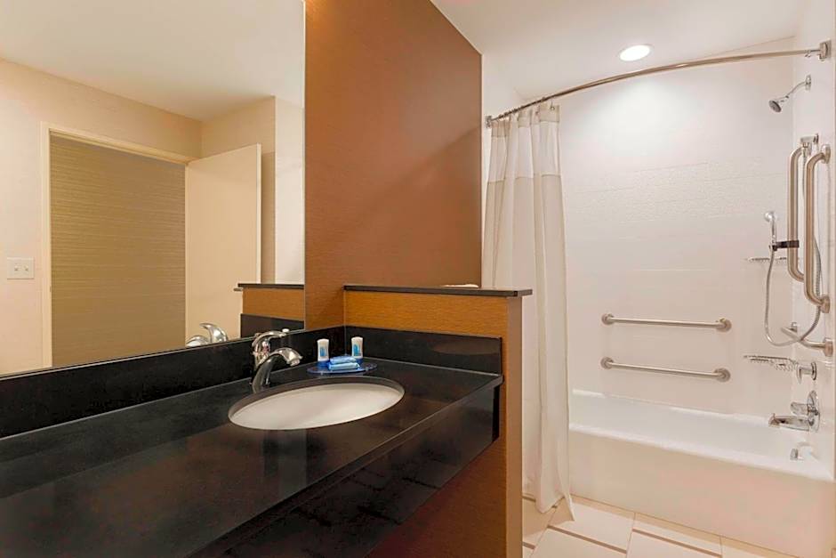 Fairfield Inn & Suites by Marriott Pittsburgh Airport/Robinson Township