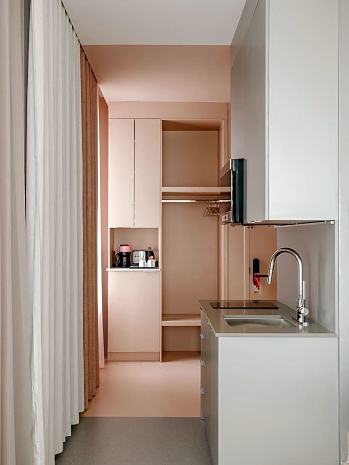 Rose - Hôtel Invisible