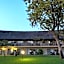 Azambezi River Lodge