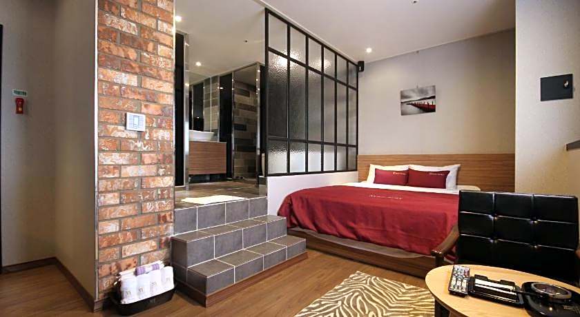 Sasang The May Hotel