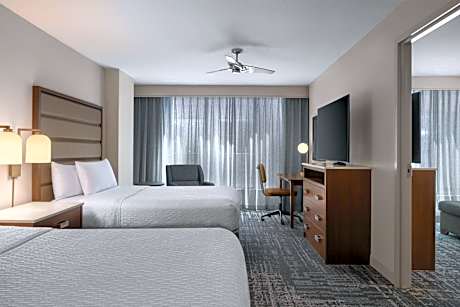 One-Bedroom Queen Suite with Two Queen Beds - Non-Smoking