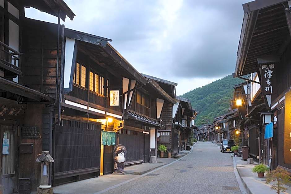 BYAKU Narai