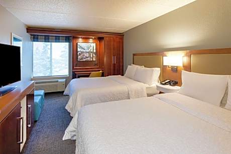 2 Queen Beds Nonsmoking