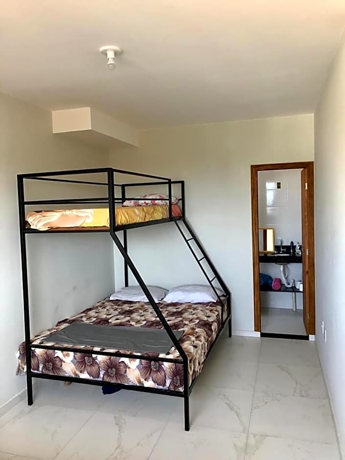 Seu refúgio paradisíaco a apenas 330 metros do mar TUB