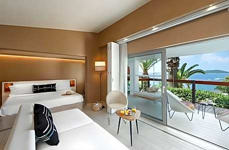 Sea View Bungalow with Private Pool