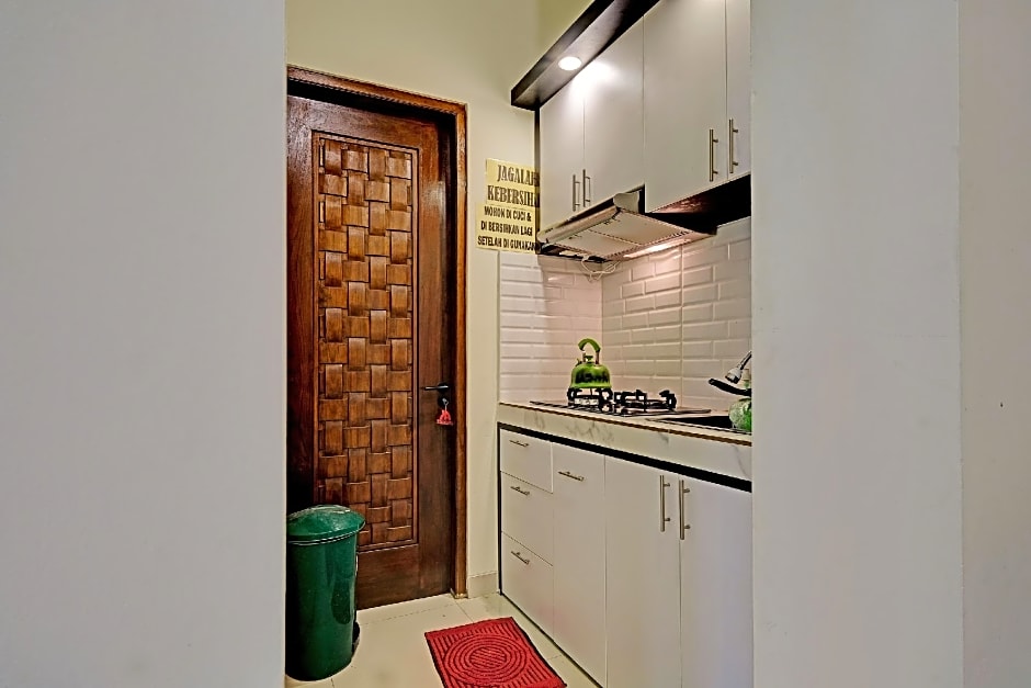 OYO Life 92935 Ayu Kost Eksklusif