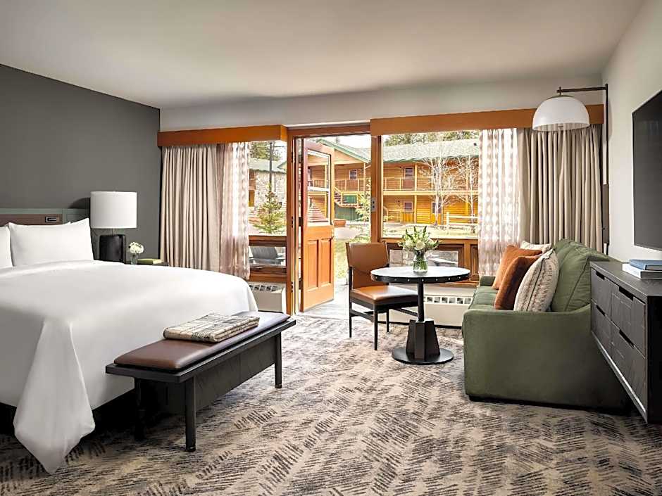 Photo 1 of 7 of Deluxe 1 King Bed, Resort View, Balcony or Patio