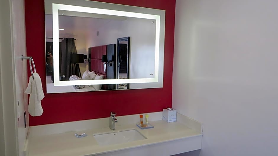 Legend Hotel Hollywood