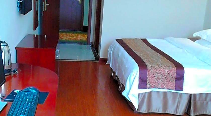 GreenTree Inn Luan Huoqiu Jianxing Road Express Hotel