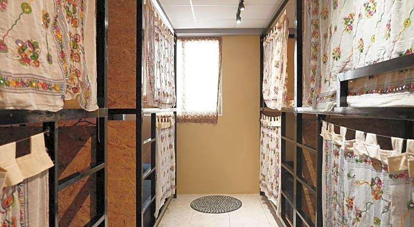 Dulan The Travel Bug Bistro Inn