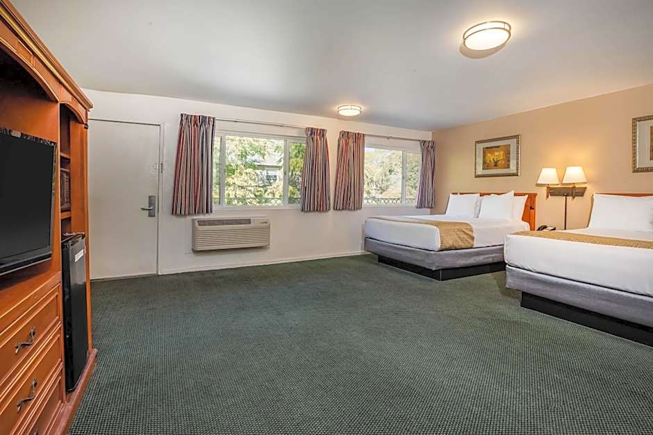 Travelodge by Wyndham Red Bluff South of Redding