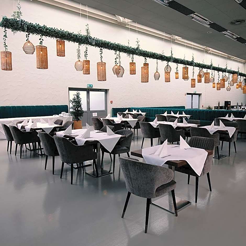 EVENTHOTEL PYRAMIDE & CONGRESS CENTER