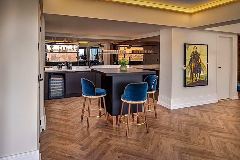 Cardo Brussels, Autograph Collection