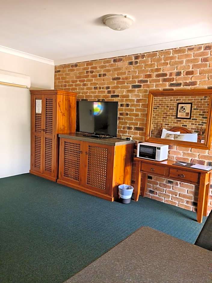 Country Gardens Motor Inn