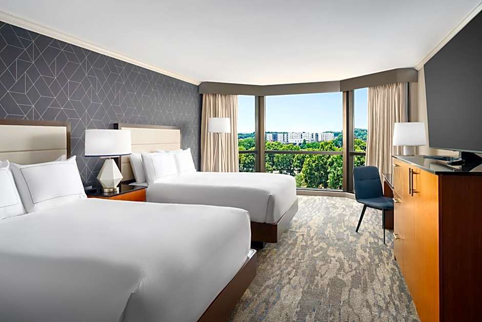 Photo 1 of 2 of Premium 2 Queen Beds