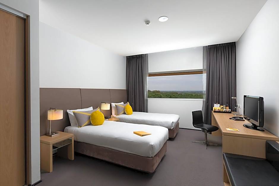 Atura Dandenong