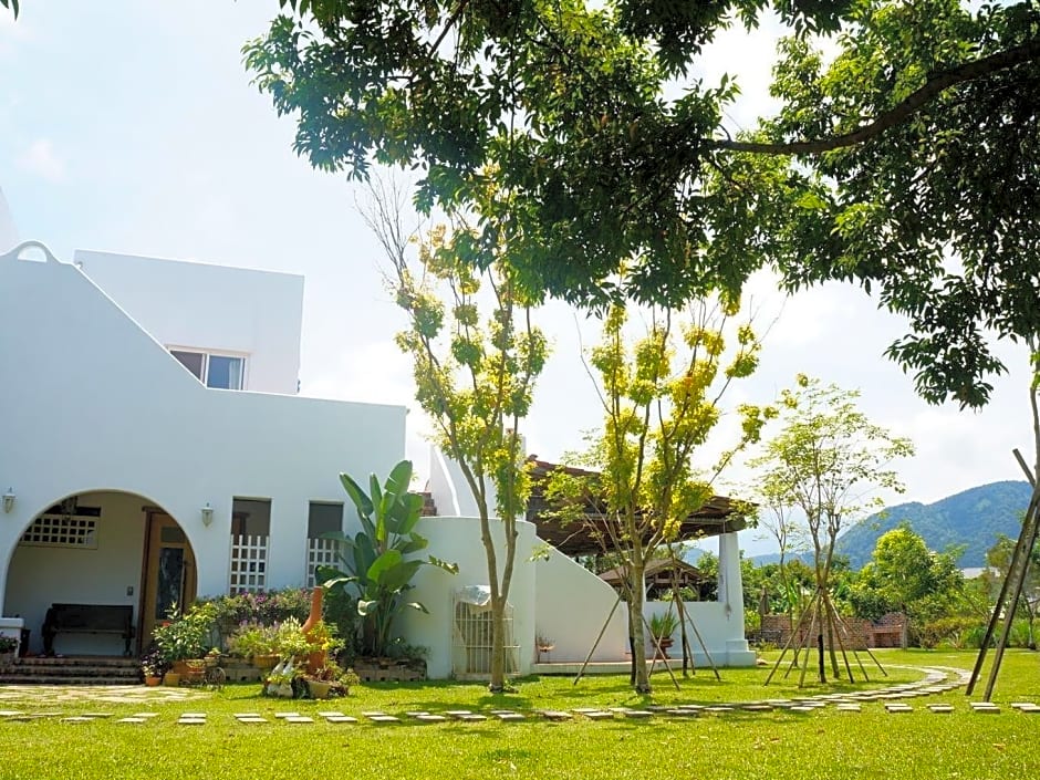 Smile Food Spa Bed and Breakfast