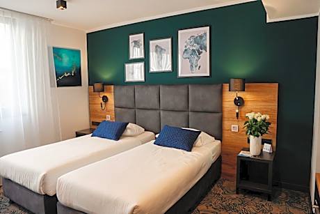 Standard Room 2 Single Beds