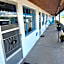 Maverick Motel