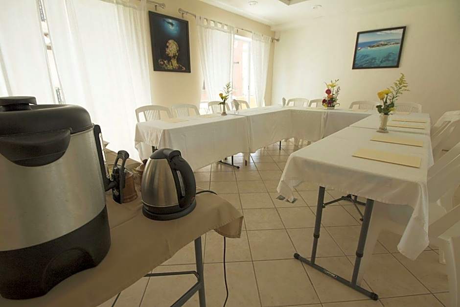 Hotel Bucaneros