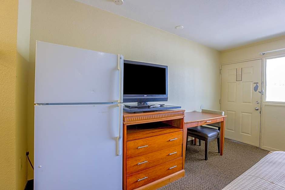 Budget Inn By OYO Natural Bridge I-81