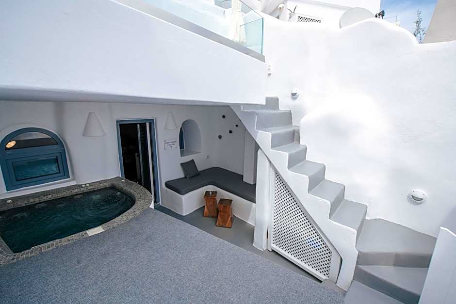 Virginia's Cave Villas