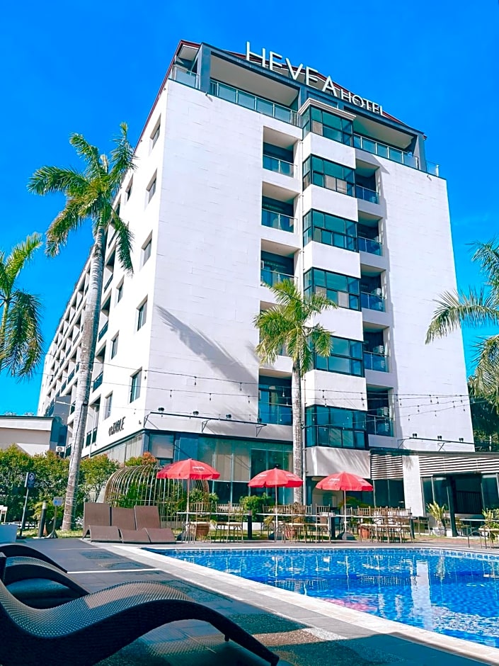 Hevea Hotel & Resort
