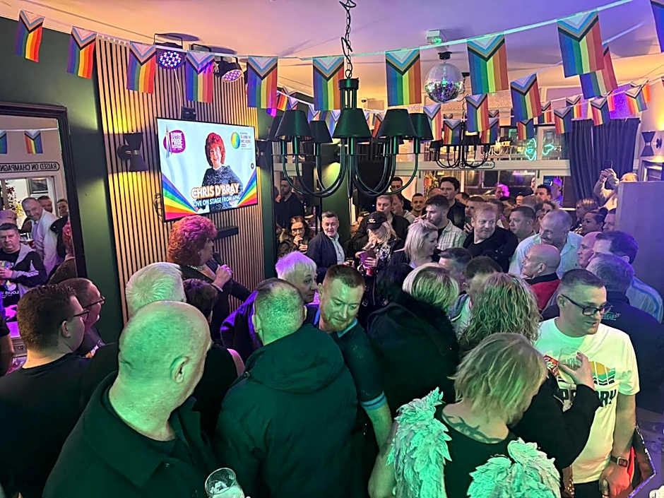 McGraths Hotel & Public Bar