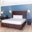 OYO Hotel McAllen Airport South - 1 mi from McAllen Medical Center