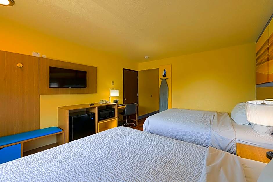 Coastal Inn by OYO Lincoln City - Oregon Coast Hwy