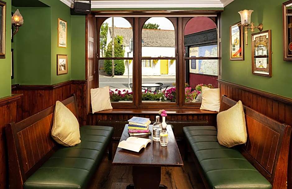 Hylands Burren Hotel