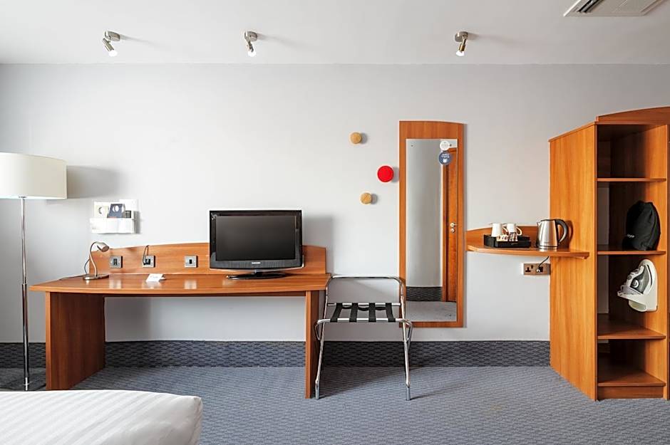 Holiday Inn Express Braintree By IHG