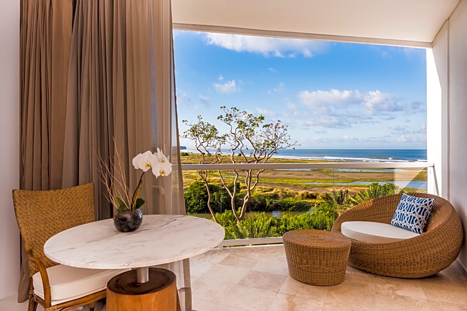 Photo 1 of 7 of 1 King Bed, Partial Ocean View