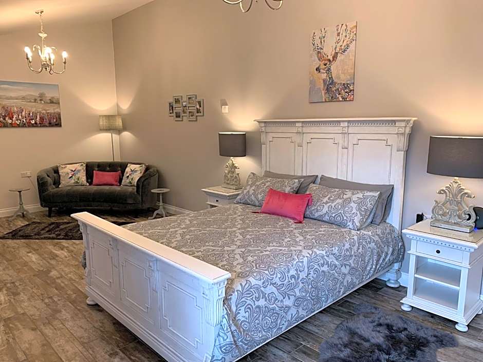Millbrae Lodges