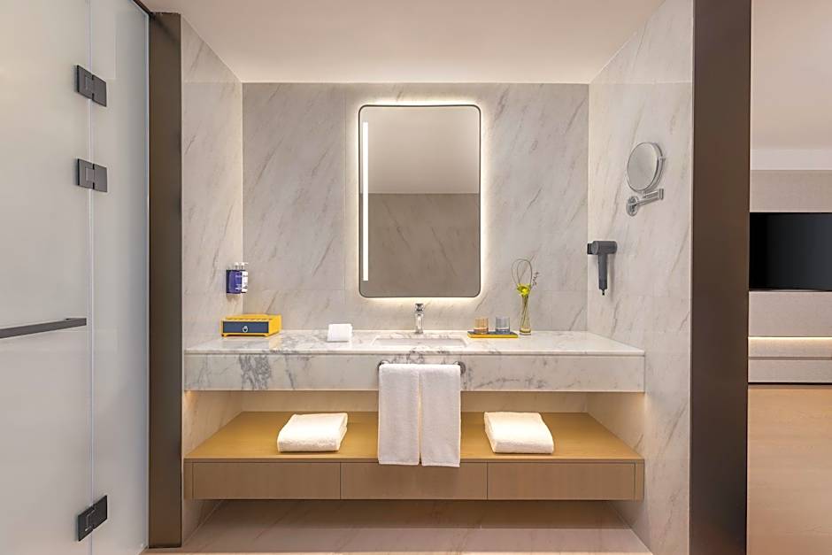 VOCO SUZHOU GUANQIAN STREET by IHG
