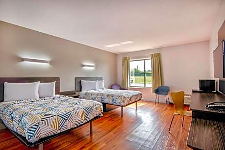2 Full Beds | Non-Smoking