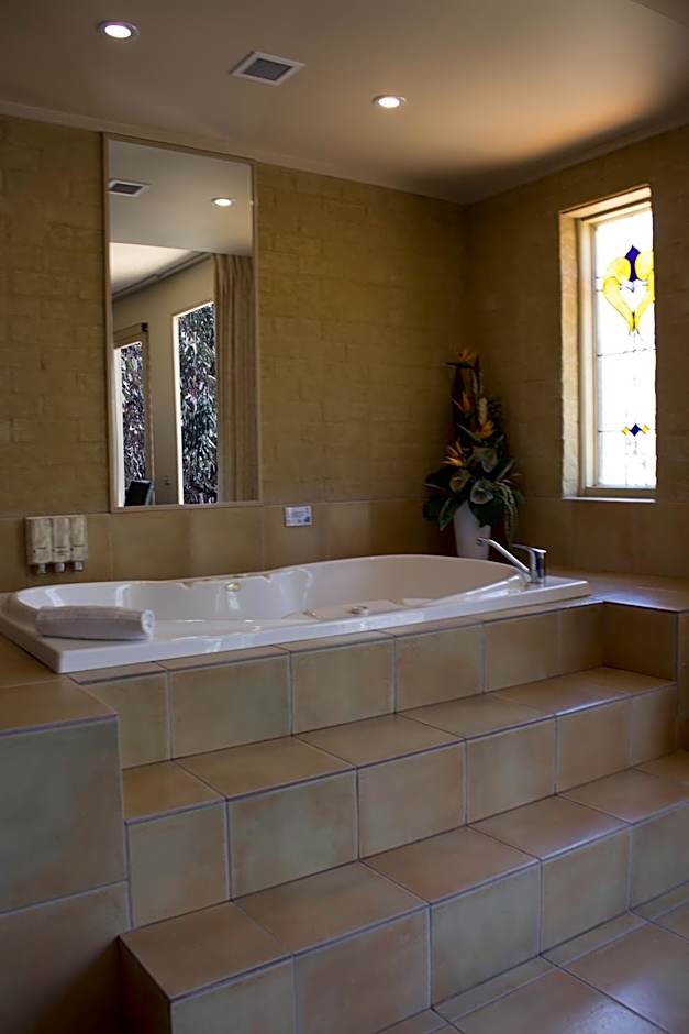 Madison Spa Motel - Adults Only