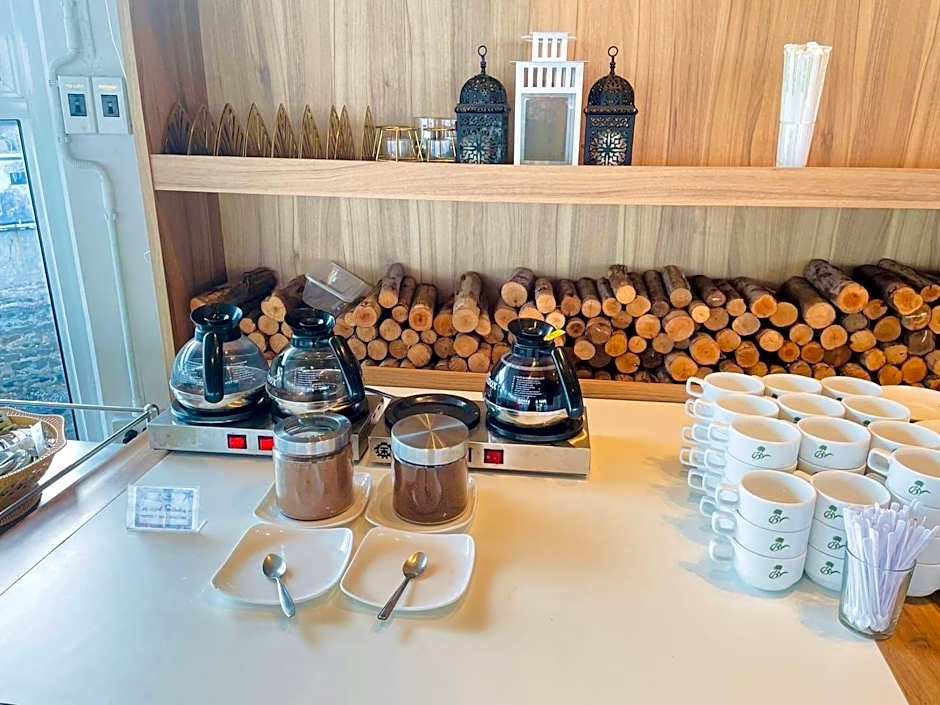 Bangsaen Villa Hotel