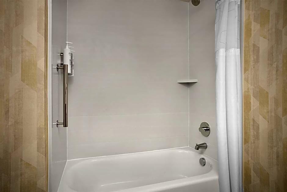 Hampton Inn & Suites Phoenix Chandler-Fashion Center