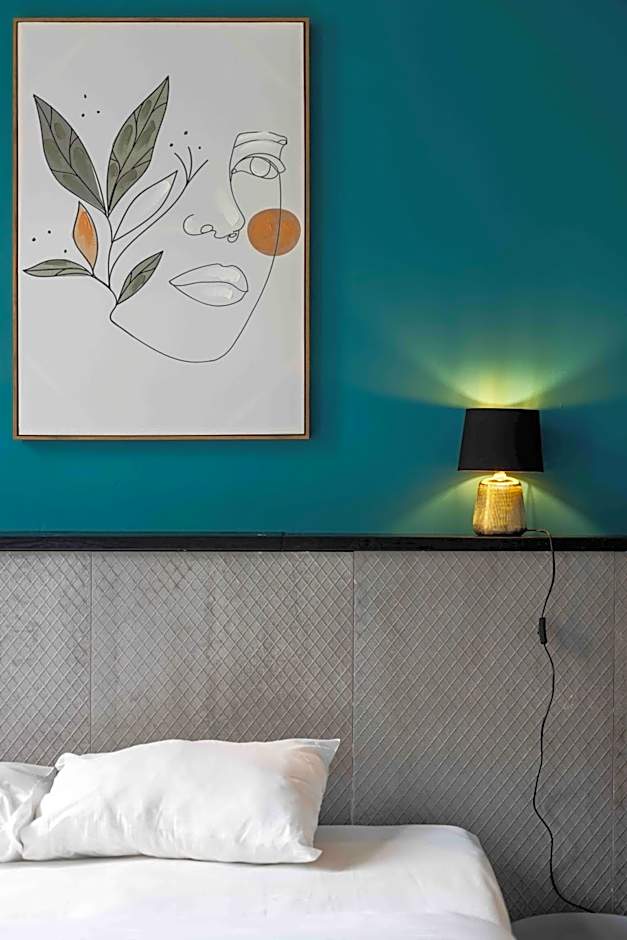 Liber Tel Aviv Sea Shore Suites BY RAPHAEL HOTELS