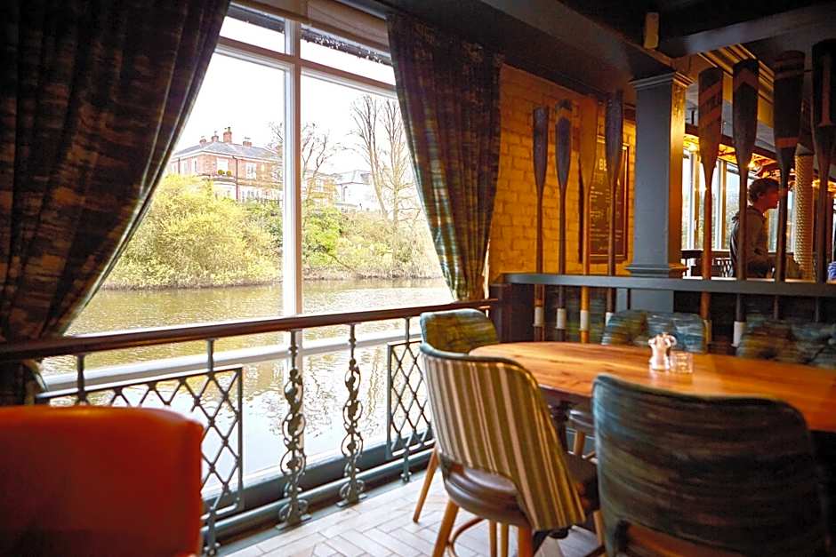 The Boathouse Inn & Riverside Rooms