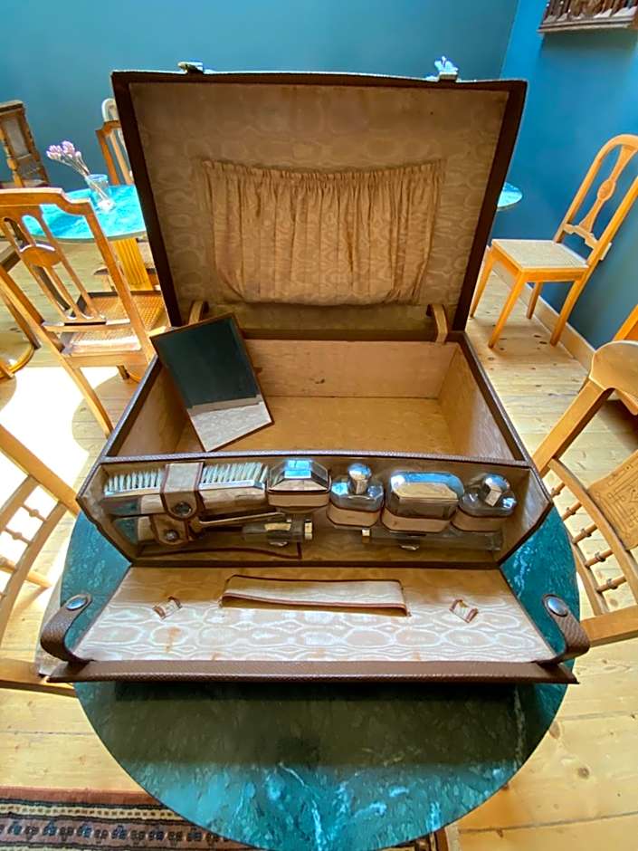 VASILIKON Hotel 1888 the past is present HISTORICAL PRESERVATION MONUMENT